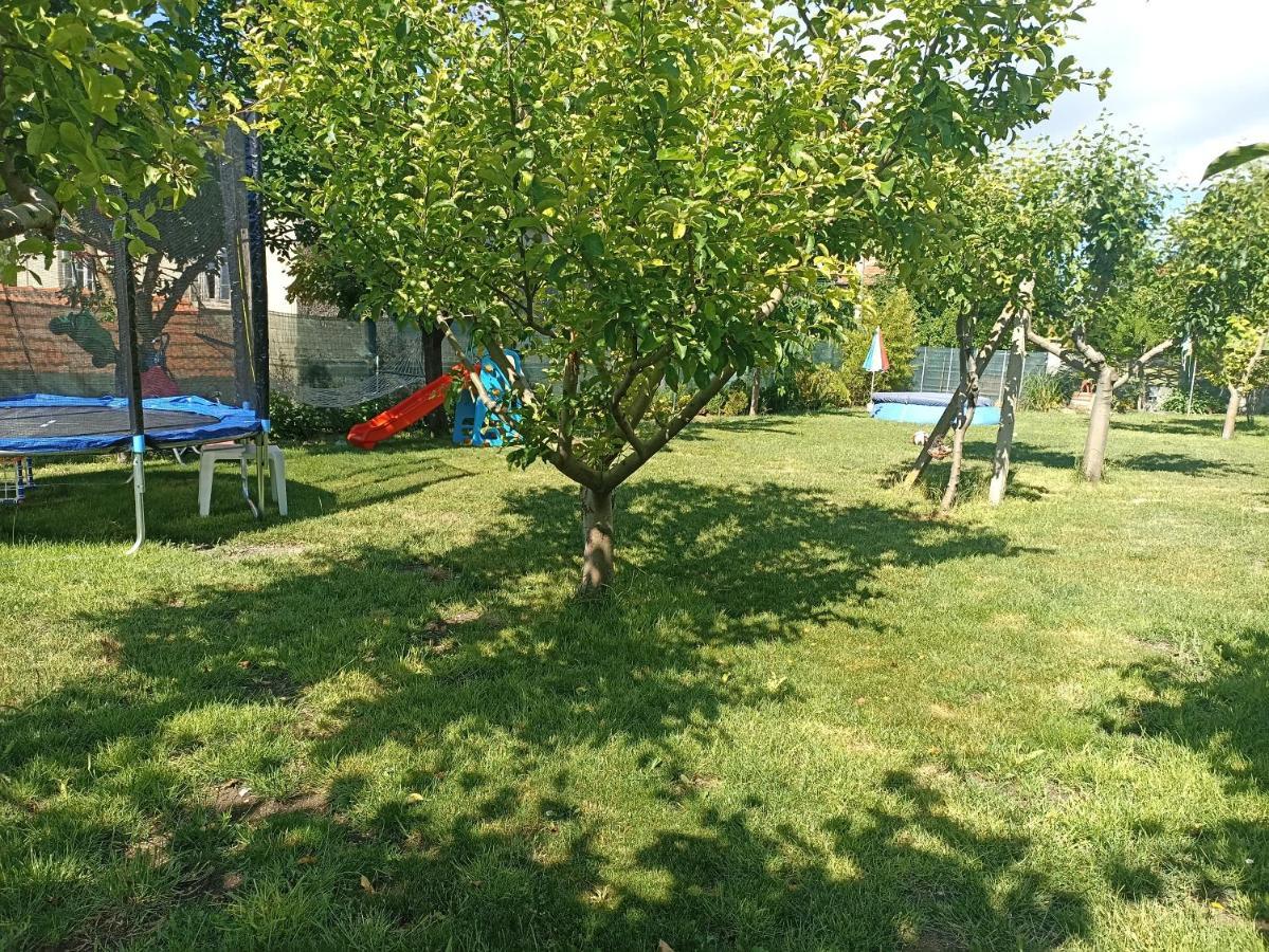 Stai Za Gosti Bazdarovi Apartamento Byala  Exterior foto
