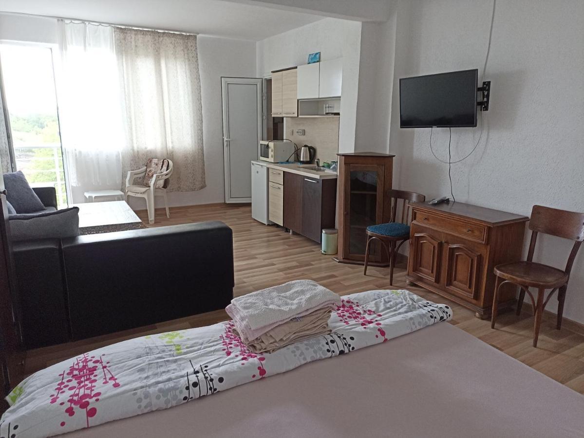 Stai Za Gosti Bazdarovi Apartamento Byala  Exterior foto