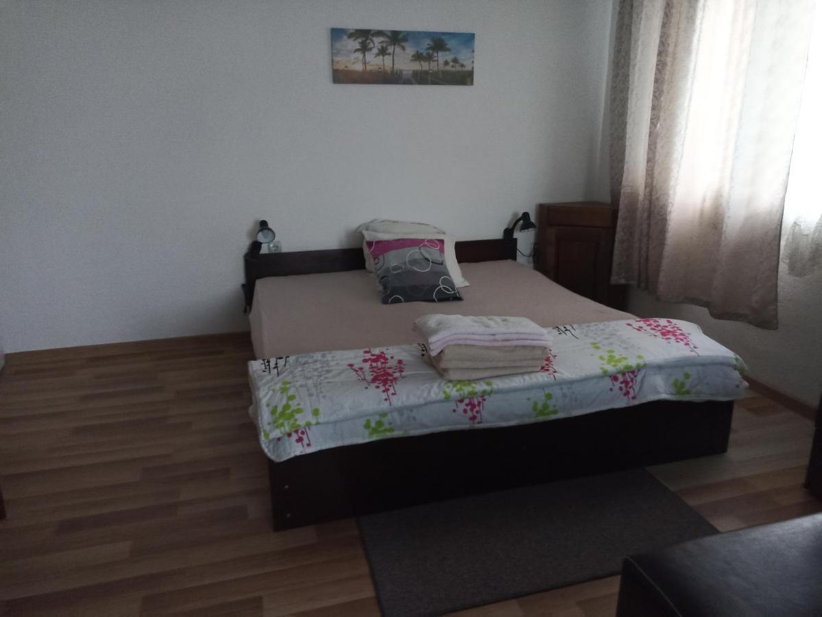 Stai Za Gosti Bazdarovi Apartamento Byala  Exterior foto
