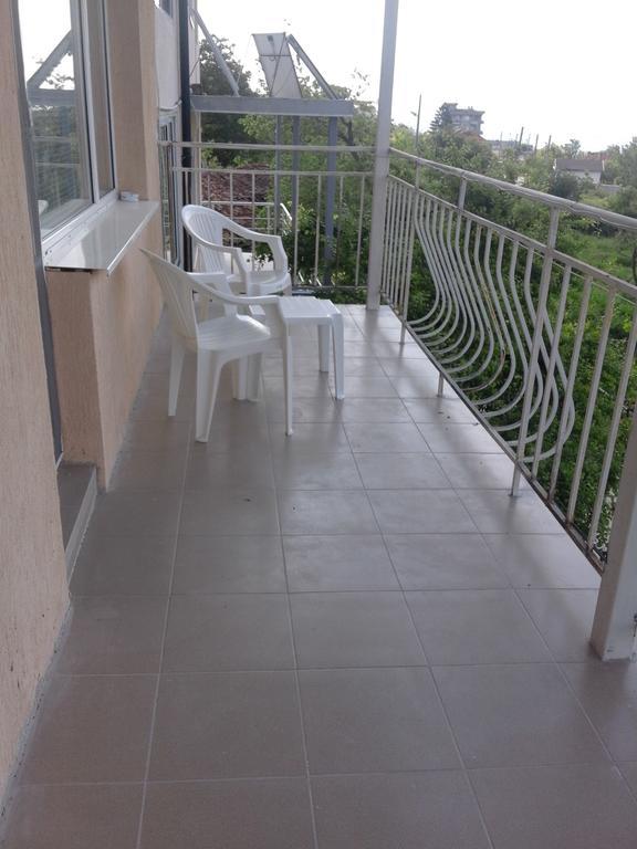 Stai Za Gosti Bazdarovi Apartamento Byala  Exterior foto